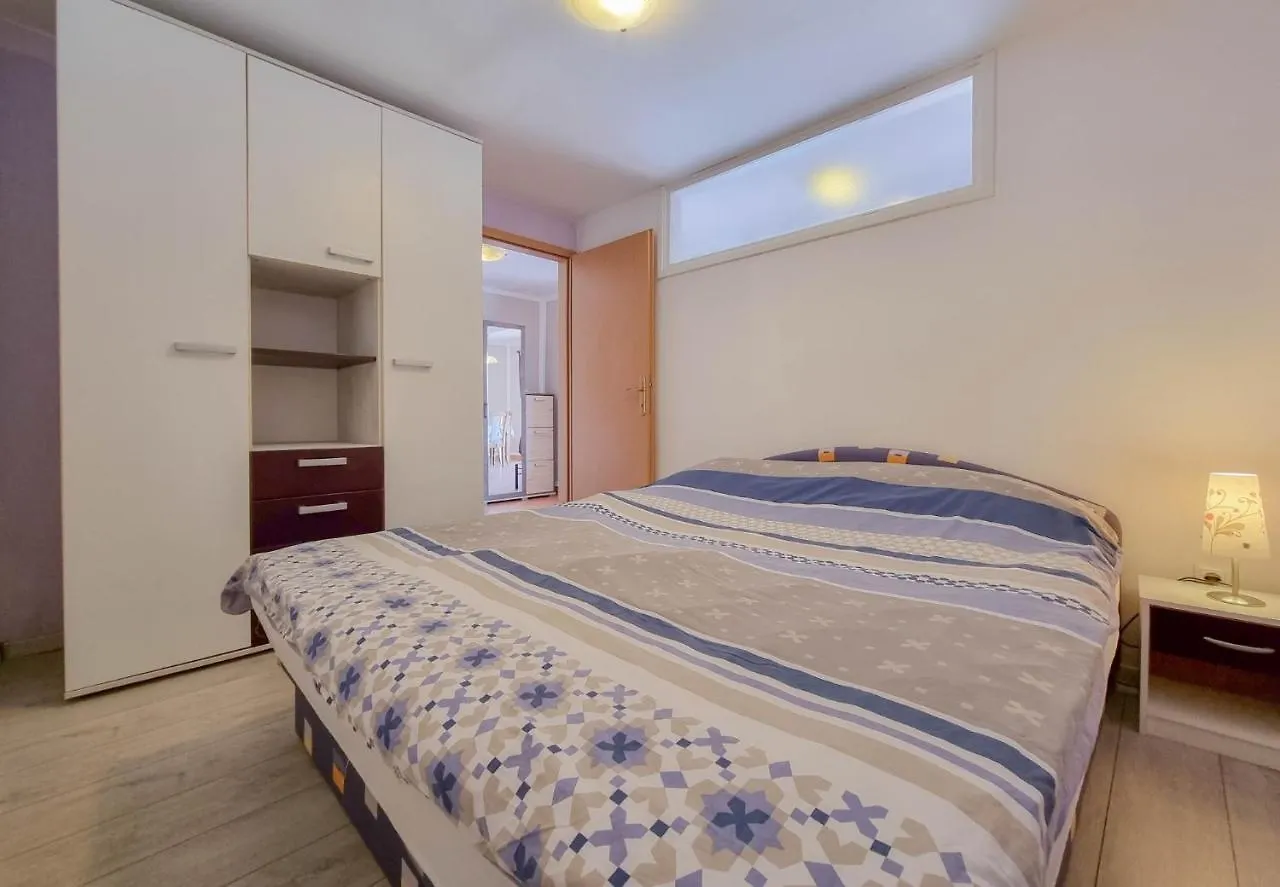 Crveni Vrh 3 Apartment