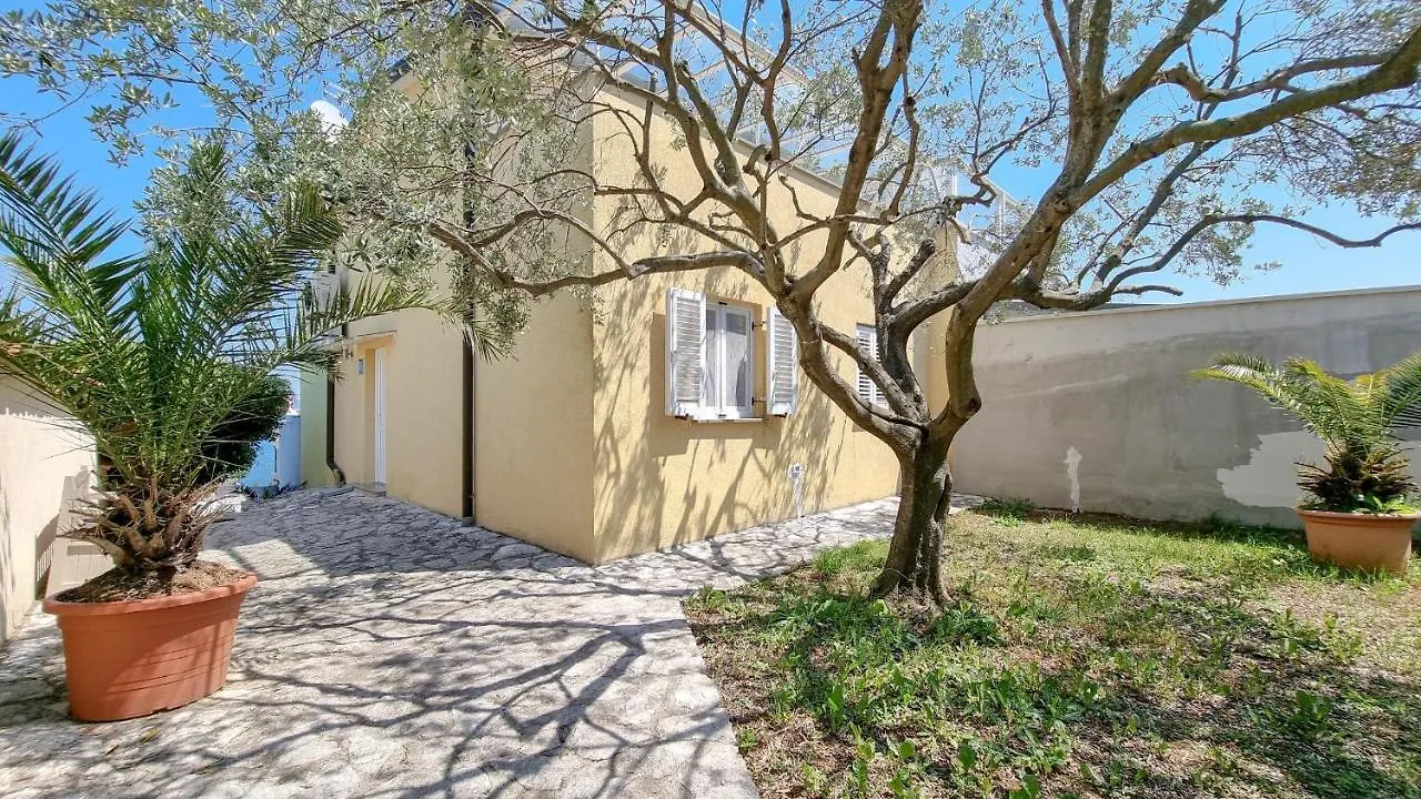 Crveni Vrh 3 Apartment